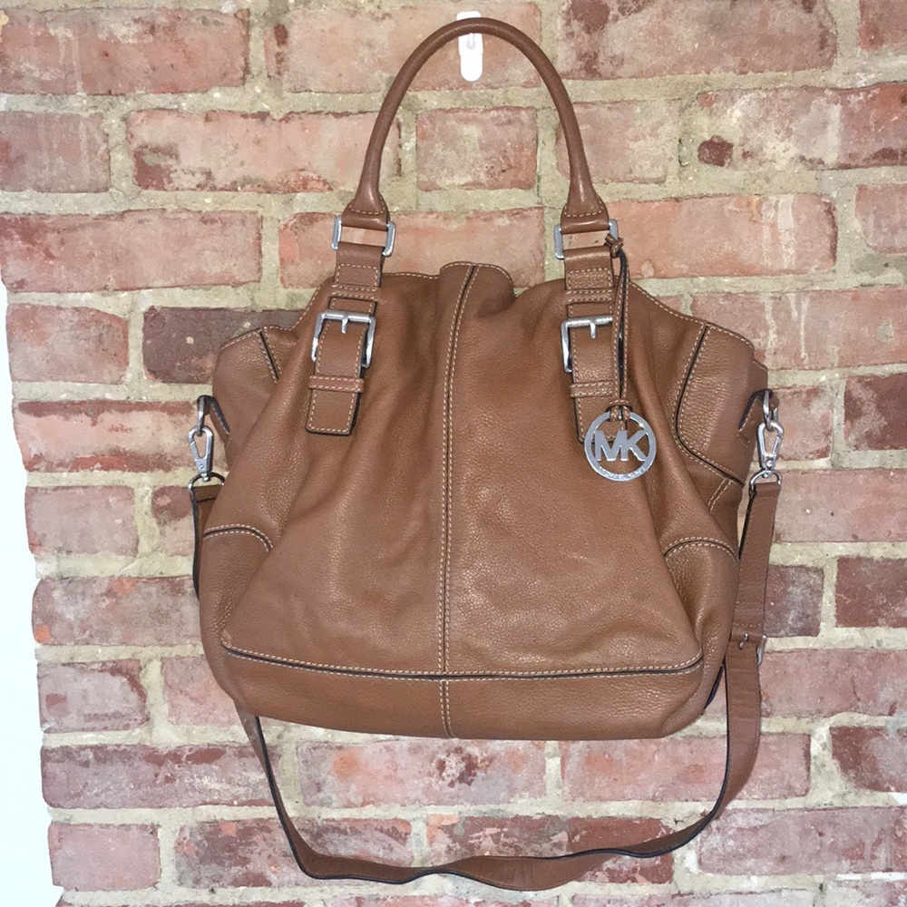 Michael Kors purse and matching wallet!